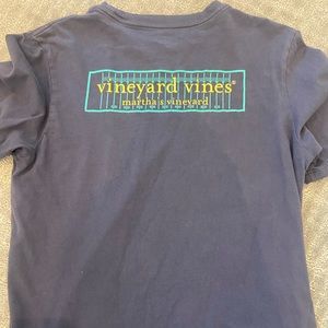 Vineyard Vines boys tee, navy with football field image on back, size Xl